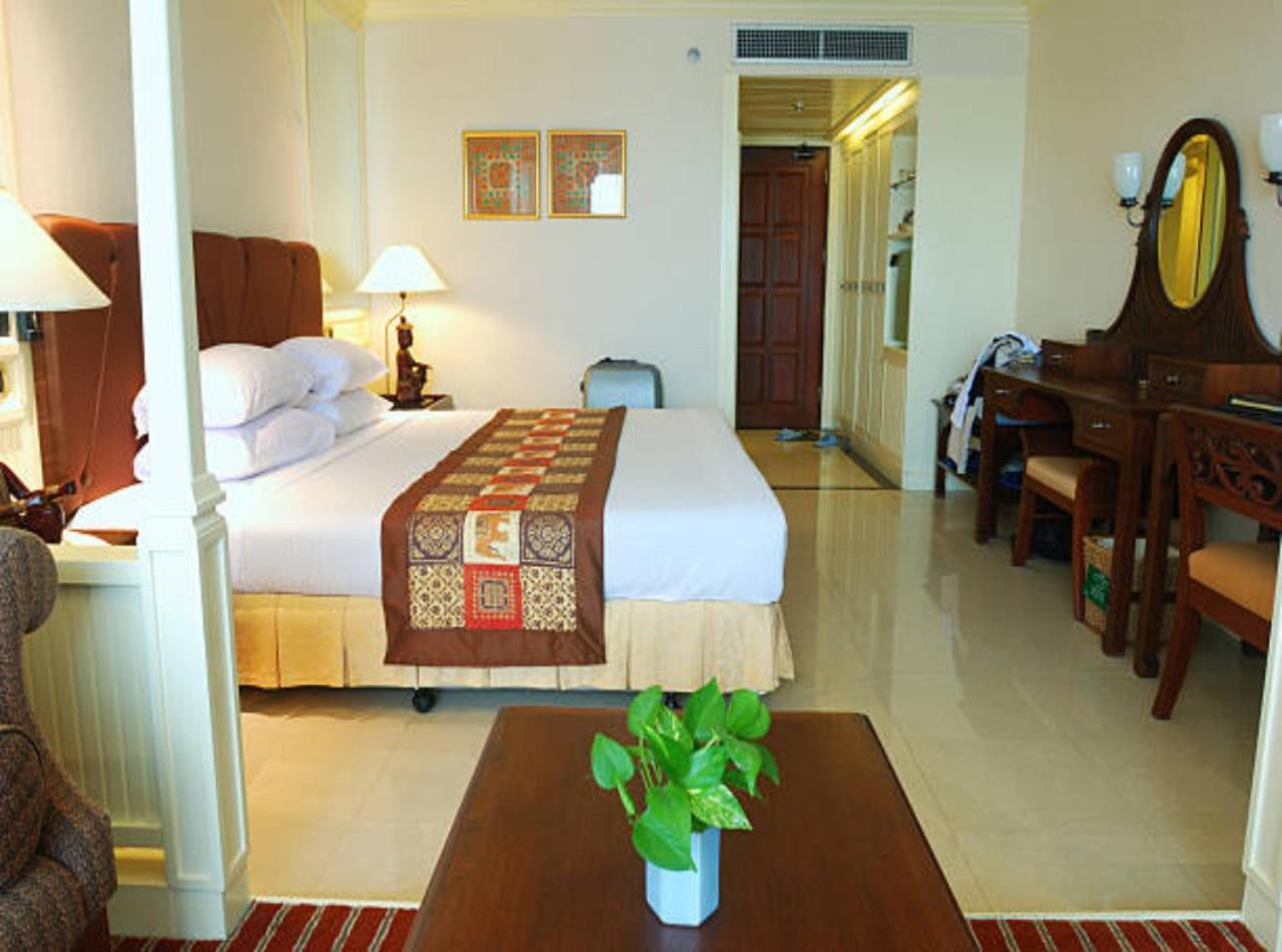 Grand Rosewood Near Delhi Airport